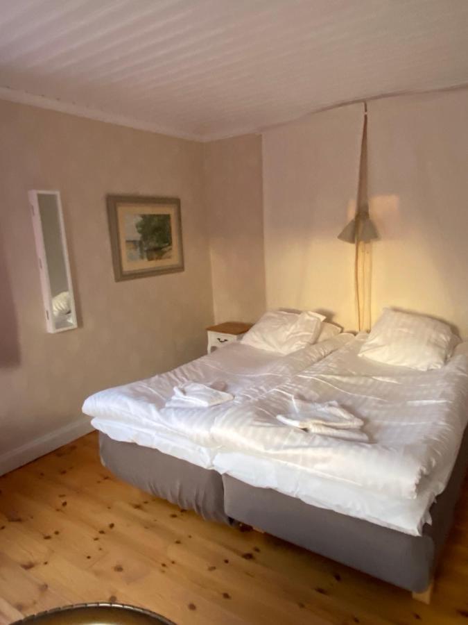 Spjutsbygds Gards Bed And Breakfast Rodeby 外观 照片